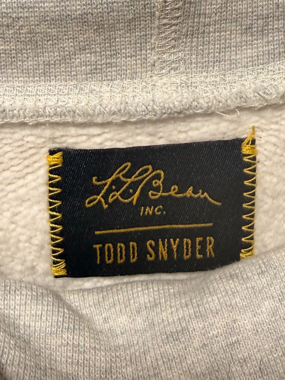 Todd Snyder LLBean Duck Scene Turtleneck |size medium | Rare & Collectible - Picture 3 of 5